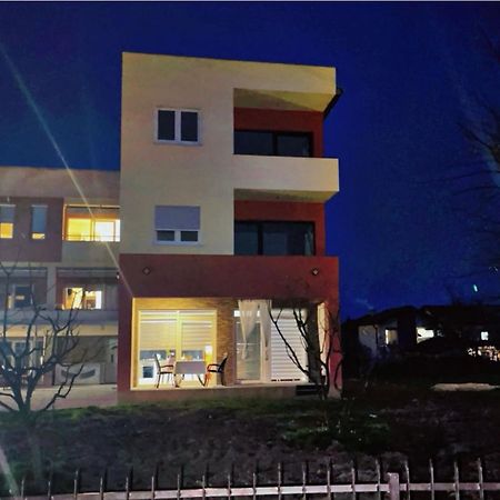 Apartment Vila Tara Bihać Exteriör bild