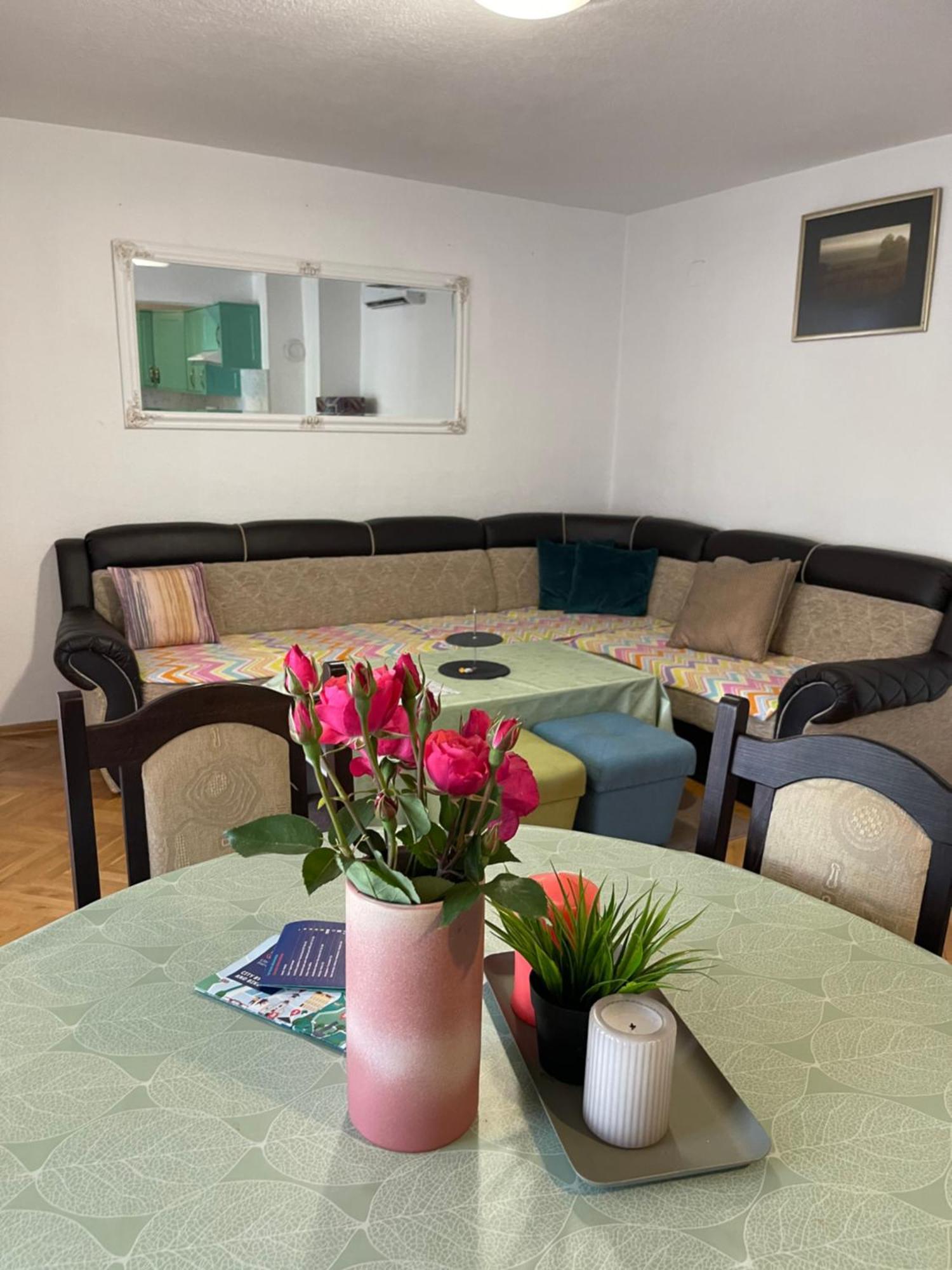 Apartment Vila Tara Bihać Exteriör bild